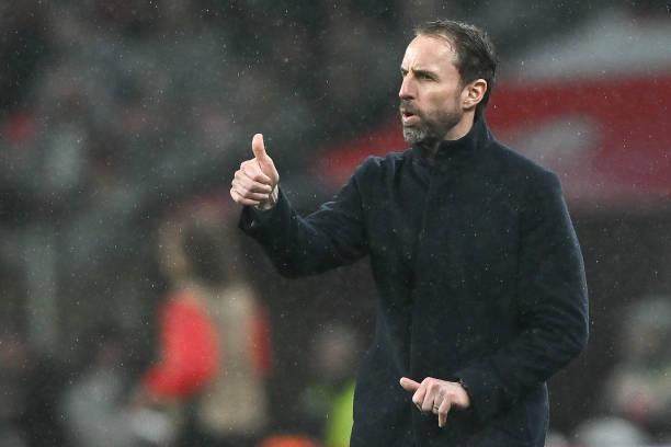 1711504324253098658.jpg 2107858703-612x612.jpg